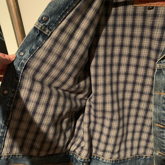 VTG Levi’s fleece lined trucker jacket. Perfect condition! - Picture 4 of 13